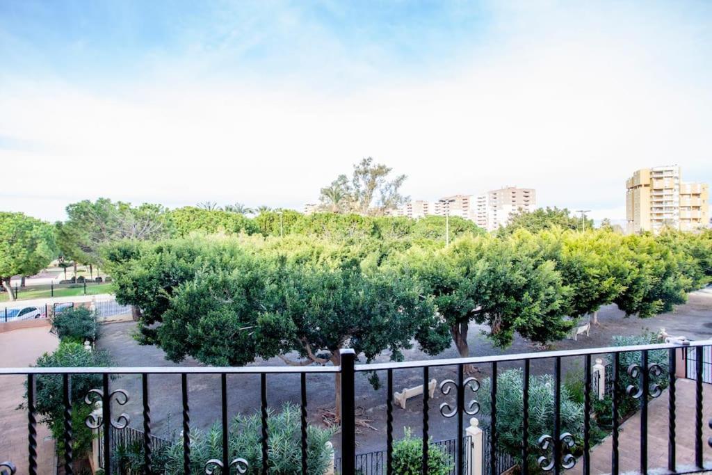 Elegante Apartamento Muy Cerca De La Playa Valencia Exterior foto